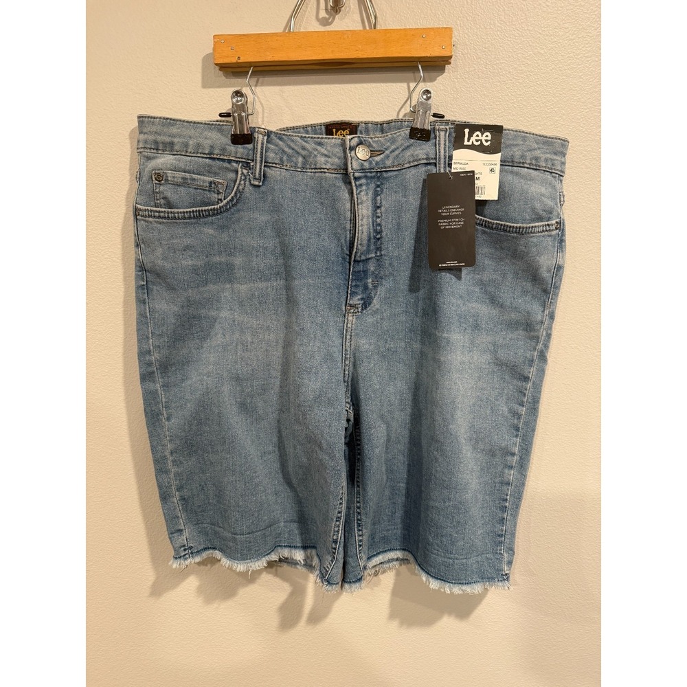 Lee Bermuda Shorts Women's 18M Blue Denim Stretch Mid‎ Rise Frayed Hem 5 Pocket